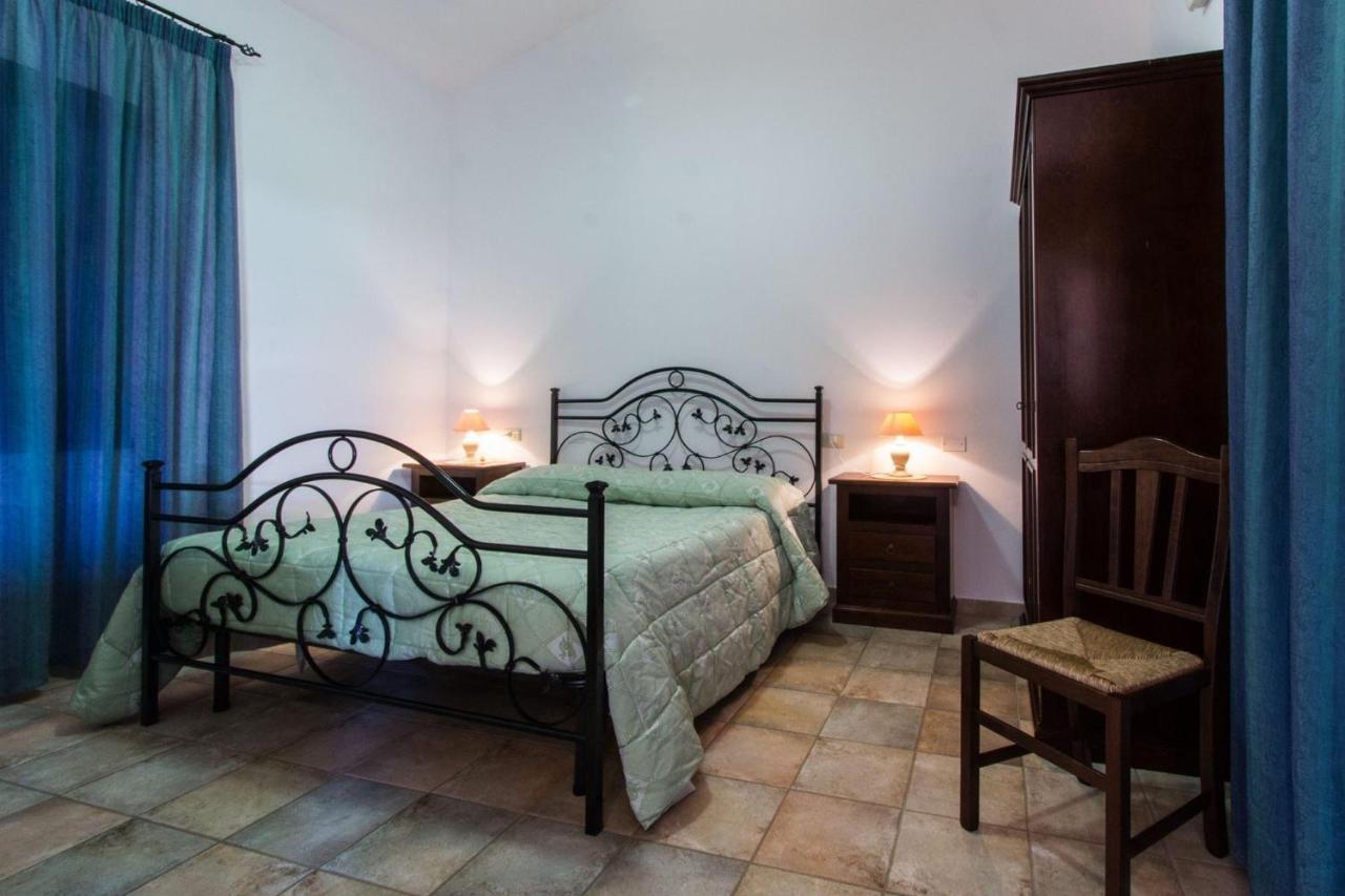 Agriturismo Villa Gaia Cabras Exterior photo